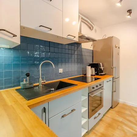 Artyleryjska For 6 People By Bookinghost