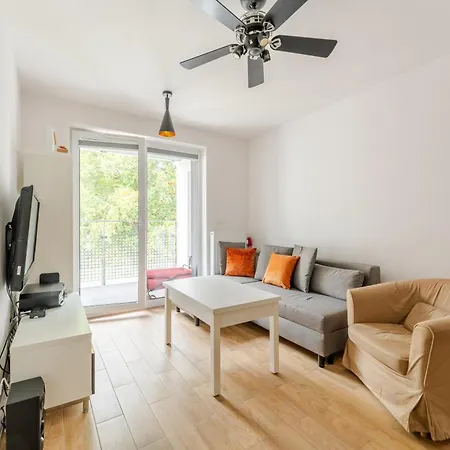 Artyleryjska For 8 People Apartament